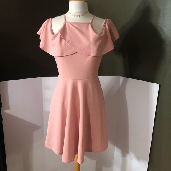 She+Sky Rose Open Shoulder Dress Size M NWT - Picture 1 of 8